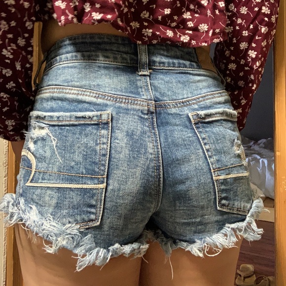 American Eagle Outfitters Pants - American eagle distressed shorts